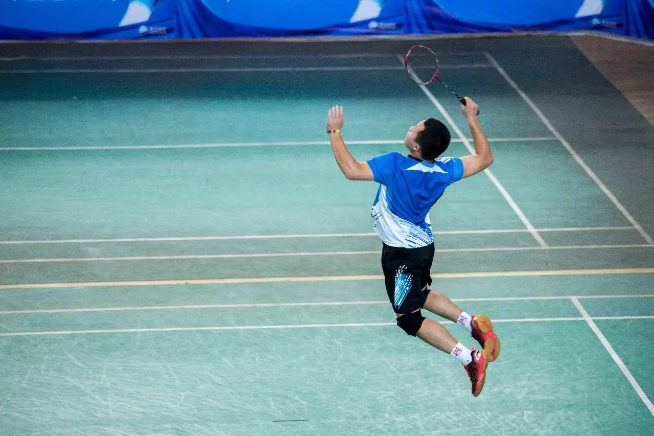 在年轻人中 在年轻人中